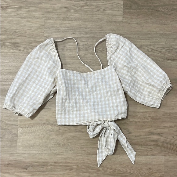 H&M Tops - H&M Cream and White Puff Sleeve Crop Blouse
